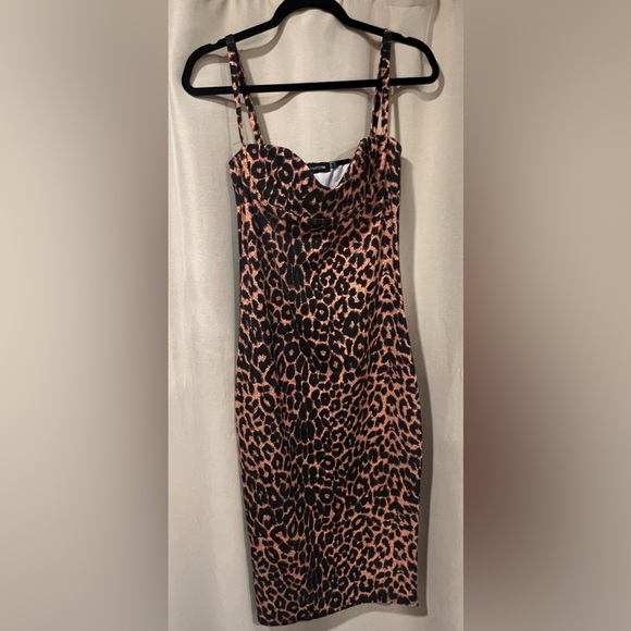 Leopard Print Strappy Cup Detail Midi Dress - Picture 6 of 11